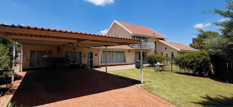 4 Bedroom Property for Sale in Fichardt Park Free State